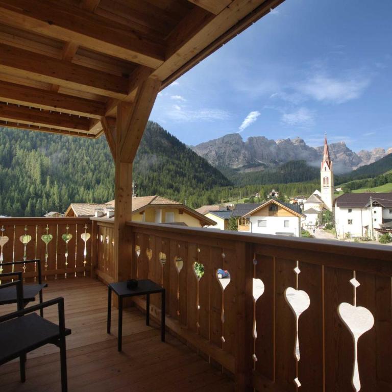 Berghotel Sanví - Camera Superior Matrimoniale/Doppia con Letti Singoli con Balcone - 2