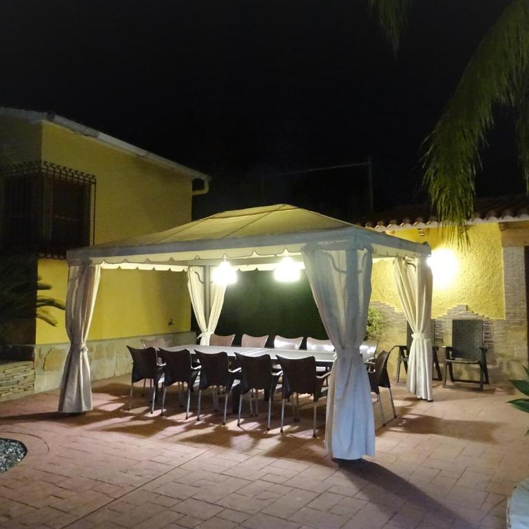 Villa with private pool and tennis court 150 metres from the sea-Villa el Olivo - Villa - 79