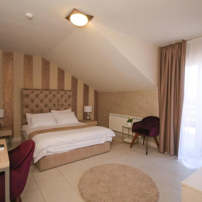 Bajadera Lux - Deluks Dvokrevetna Soba sa Bračnim Krevetom i Kadom - 1