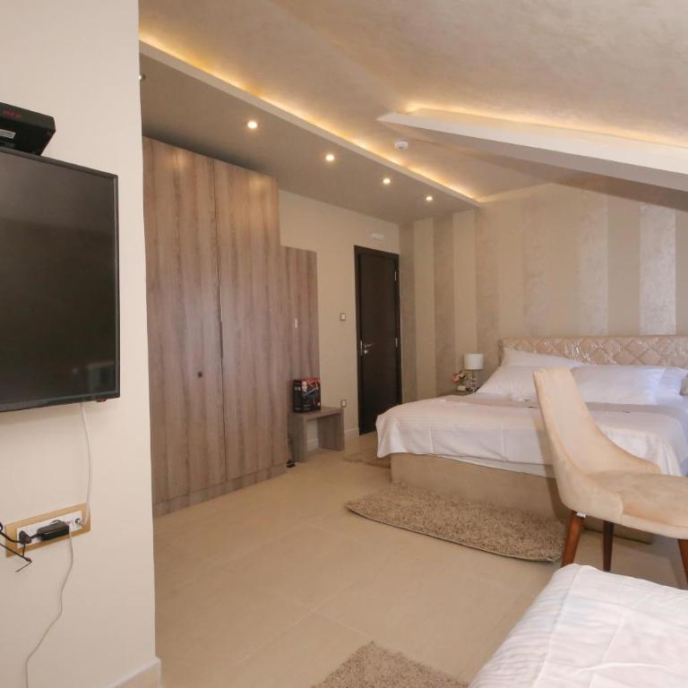 Bajadera Lux - Trokrevetna Soba sa Balkonom - 4