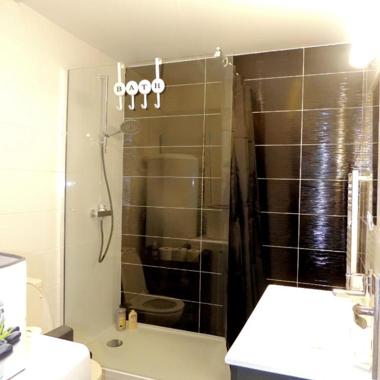 Le COSY Toulouse 3 min de la Gare à pieds Parking gratuit ventilateur - One-Bedroom Apartment - 31