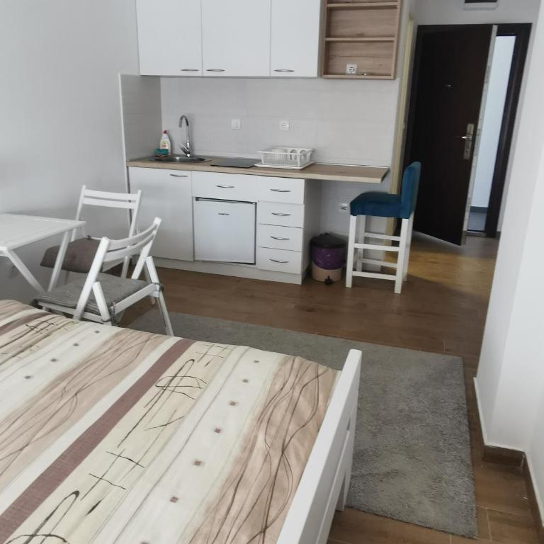 Divcibare Centar 1 - Apartman sa 1 Spavaćom Sobom - 6