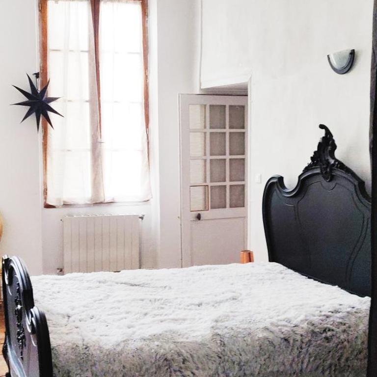 2 chambres 88m2 Extra centre historique Cahors vaste appartement convivial et cosy - Appartement 1 Chambre - 10