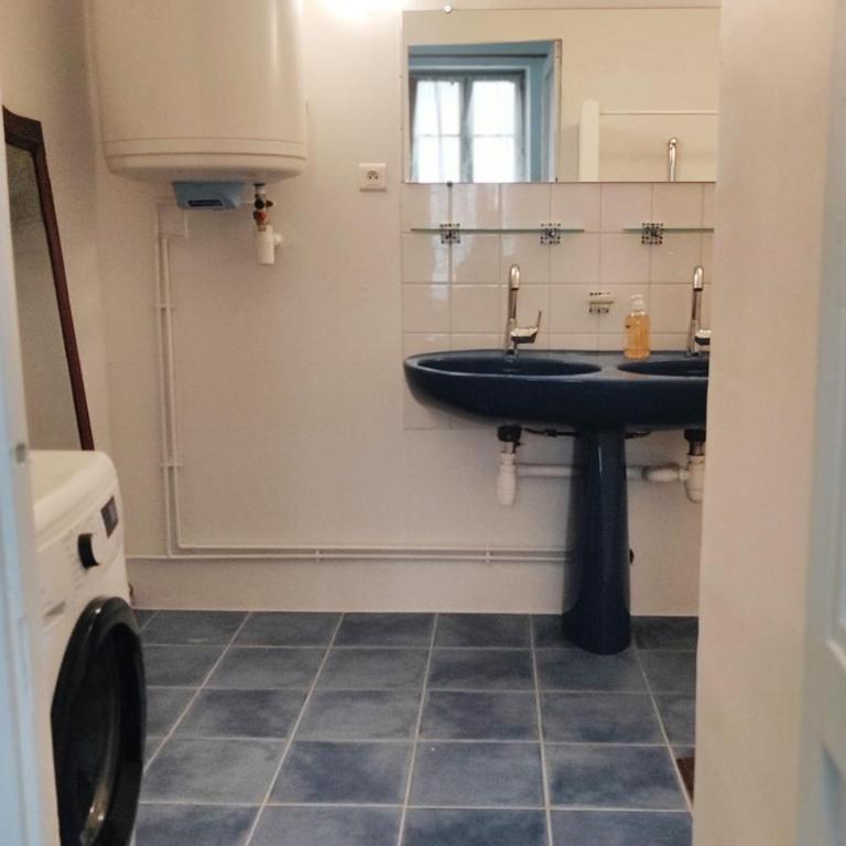2 chambres 88m2 Extra centre historique Cahors vaste appartement convivial et cosy - Appartement 1 Chambre - 25