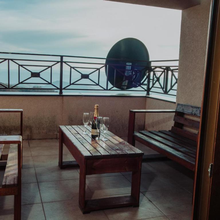 Milmari - Breakfast and pool - Superior Apartment - 5