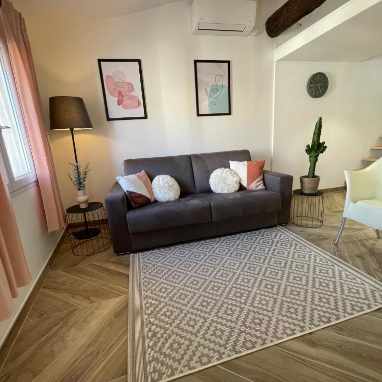 Nice Renting - MASSENA - LOFT - HEART of VIEIL ANTIBES - THE MARKET WITH SEA VIEW - Appartement 1 Chambre - 7
