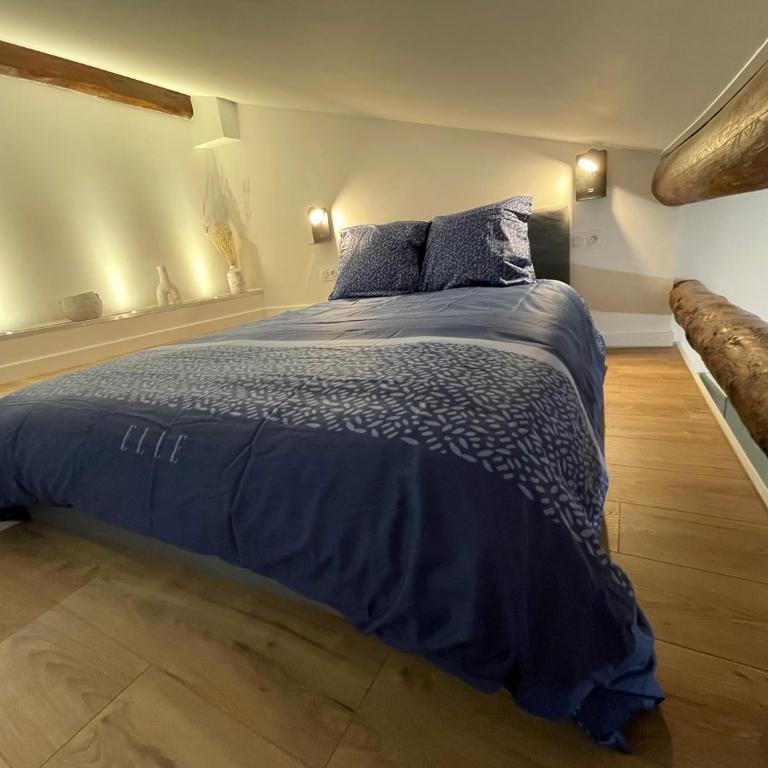 Nice Renting - MASSENA - LOFT - HEART of VIEIL ANTIBES - THE MARKET WITH SEA VIEW - Appartement 1 Chambre - 20