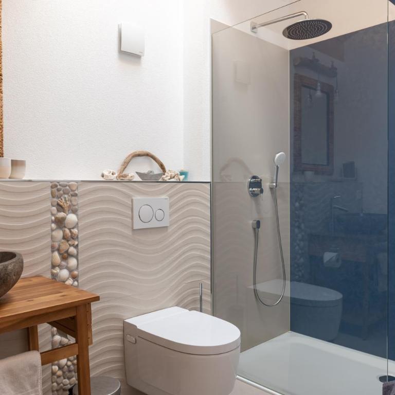 Chalet Diognysos B&B, Wellness & Boutique Hotel, Valais Crans-Montana Diogne - Chambre Double - Vue sur Montagne - 3