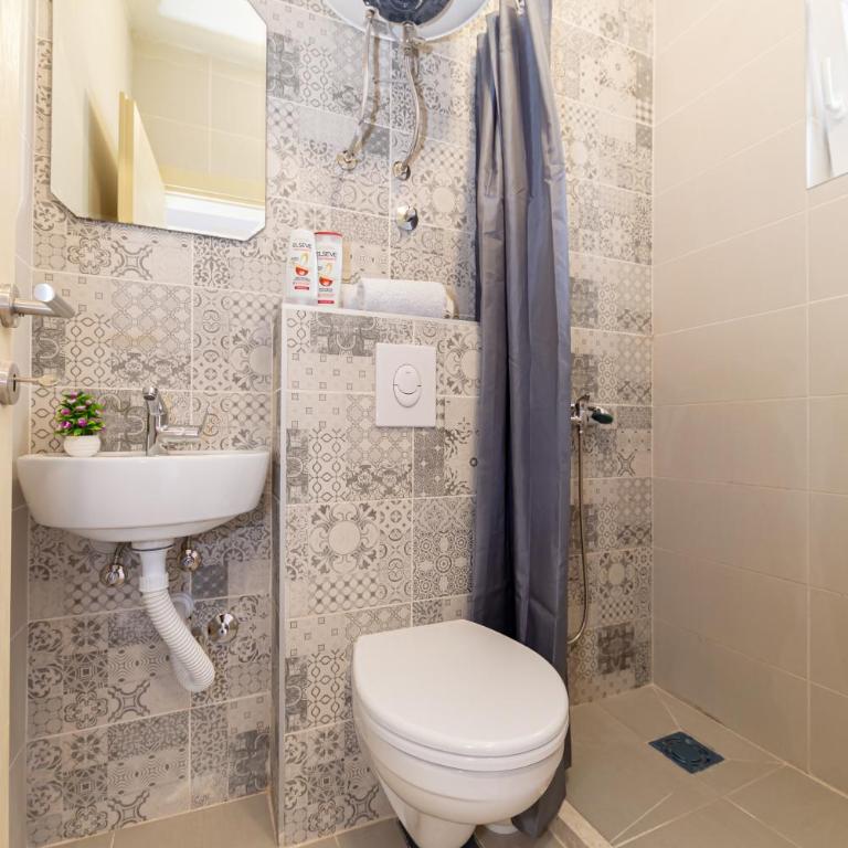 Apartments Vjera Petrovac - Studio with Sea View - 16