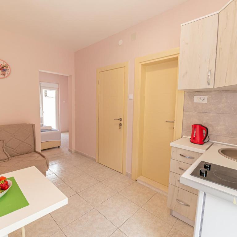Apartments Vjera Petrovac - Studio with Sea View - 5