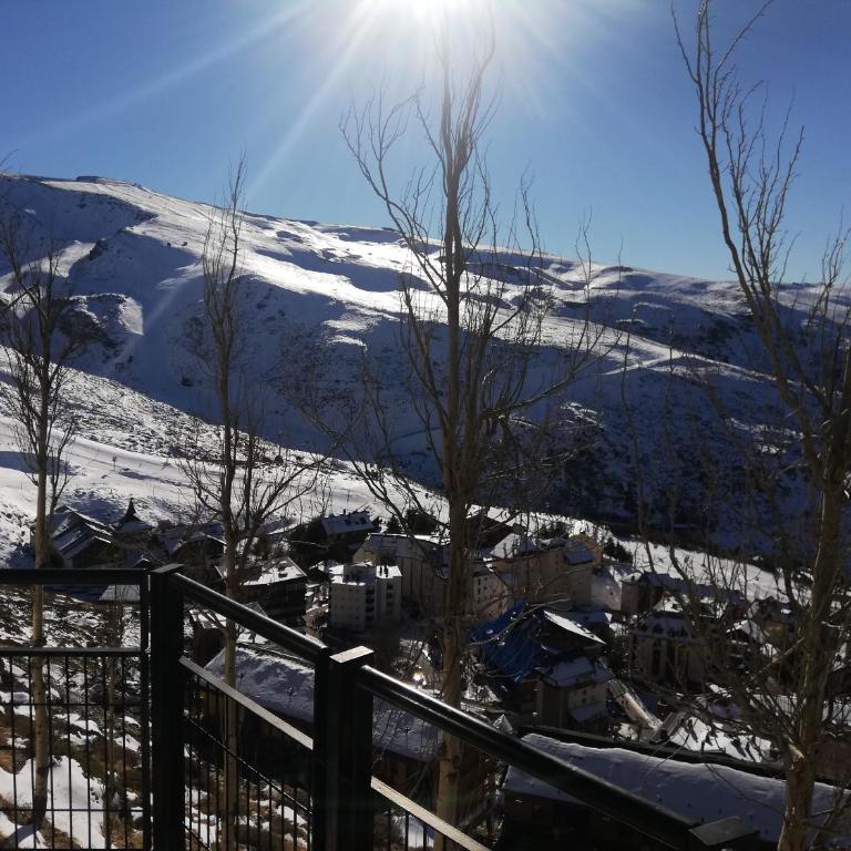 APARTAMENTO LOS VALLES en SIERRA NEVADA Parking gratuito - Estudio Familiar - 1