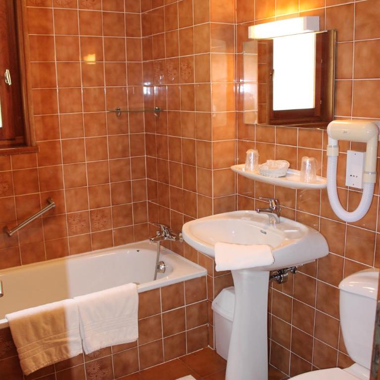 Les Moineaux - Chambre Familiale (4 Adultes) - 6