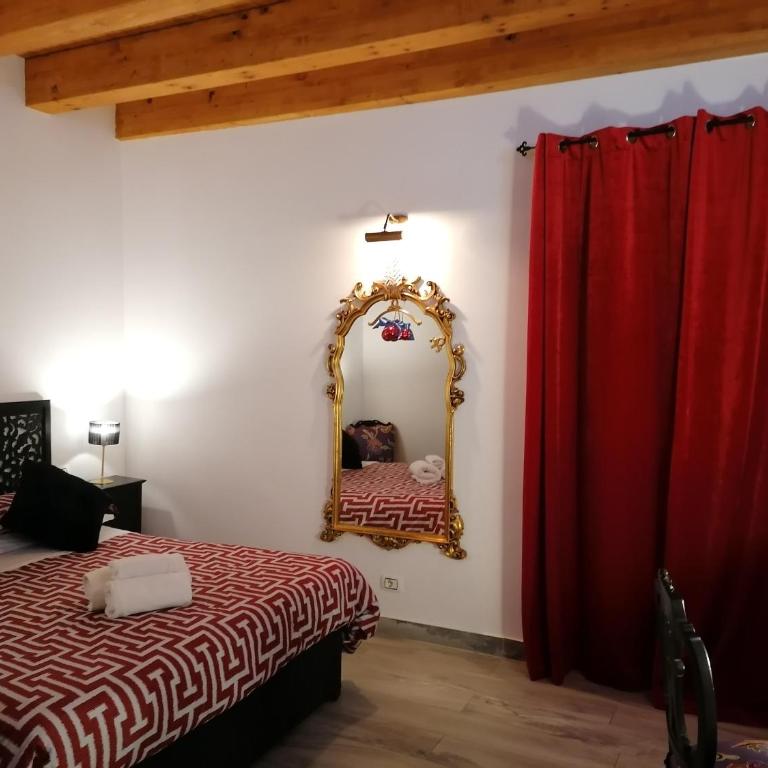 Casa Busari - Double Room with Balcony - 2