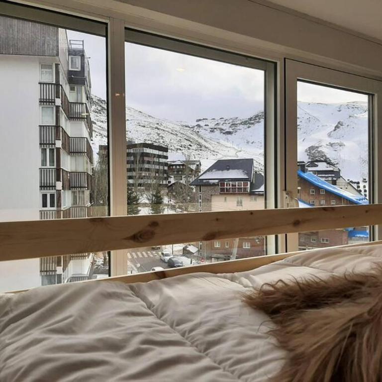 DunaSki - Top views from all rooms, 3 bd - 2 wc, 50m from slopes, fireplace, massive windows and sunlight! - Apartamento de 3 dormitorios - 25
