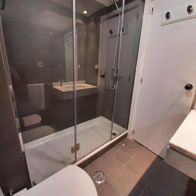 DunaSki - Top views from all rooms, 3 bd - 2 wc, 50m from slopes, fireplace, massive windows and sunlight! - Apartamento de 3 dormitorios - 22