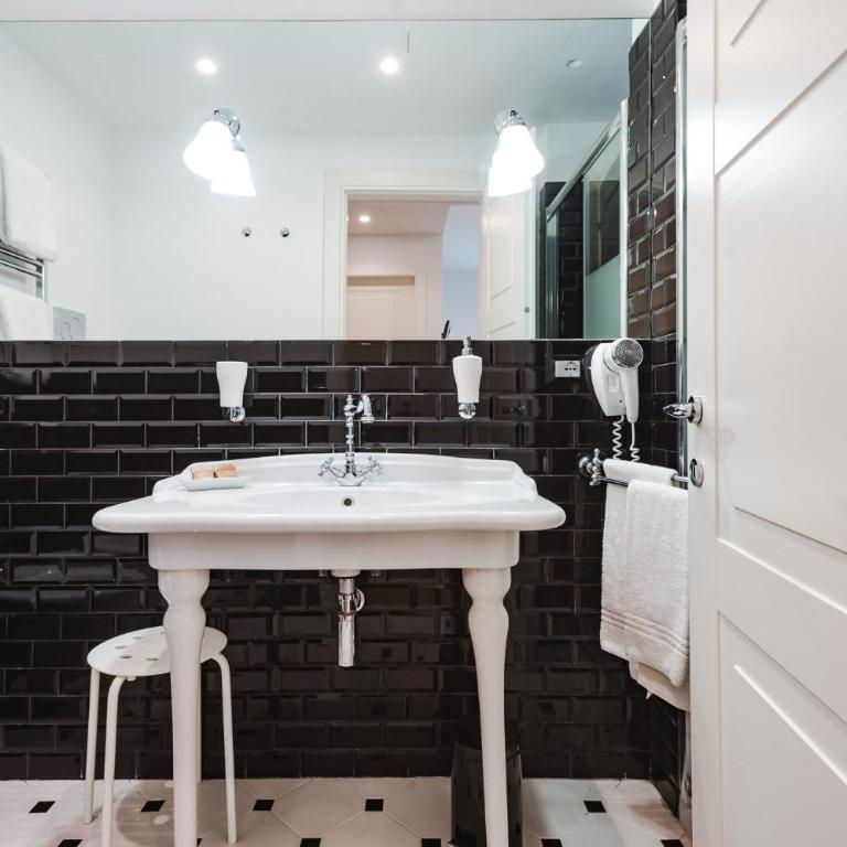 Nikis Collection Trastevere - Suite con Vasca Idromassaggio - 11