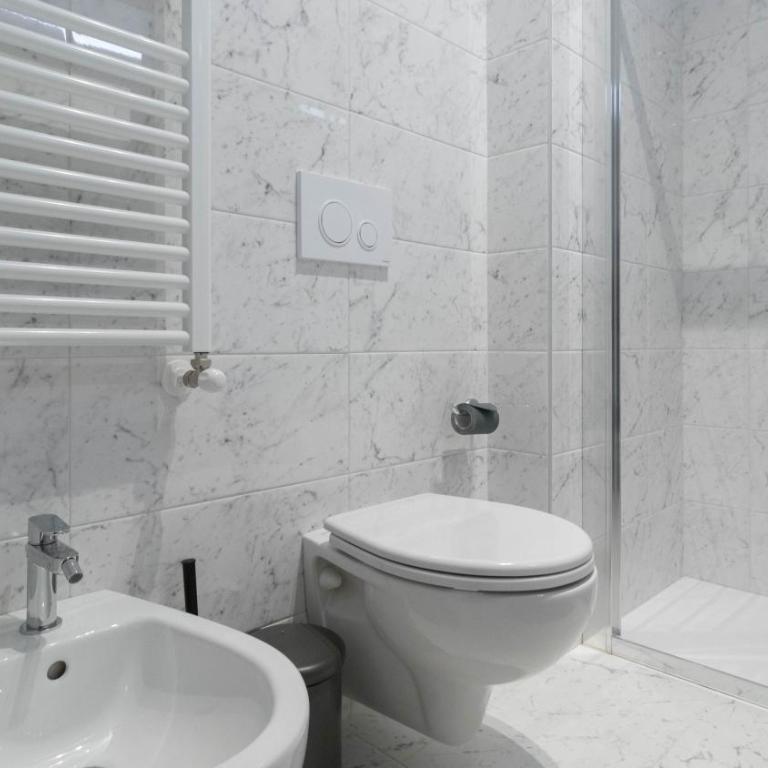 Cavour 82 - Appartamento con 2 Camere da Letto - 10