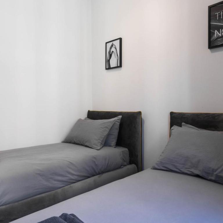 Cavour 82 - Appartamento con 2 Camere da Letto - 16