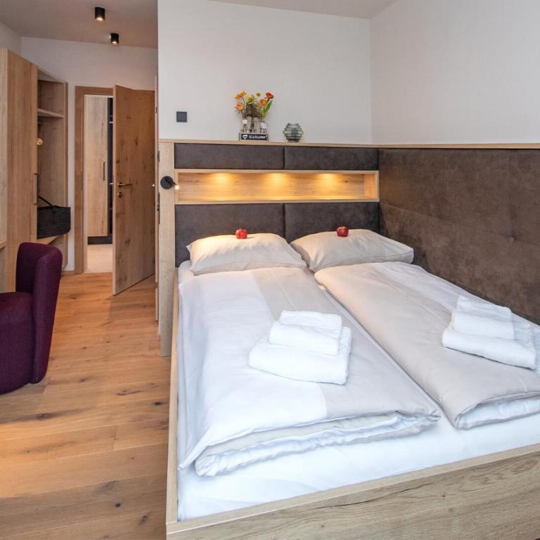 Emma Deluxe Aparthotel, Aircondition, ganzjährig beheizter Außenpool & Skibus direkt vor der Tür - Deluxe Ferienwohnung direkt am Pool - 5