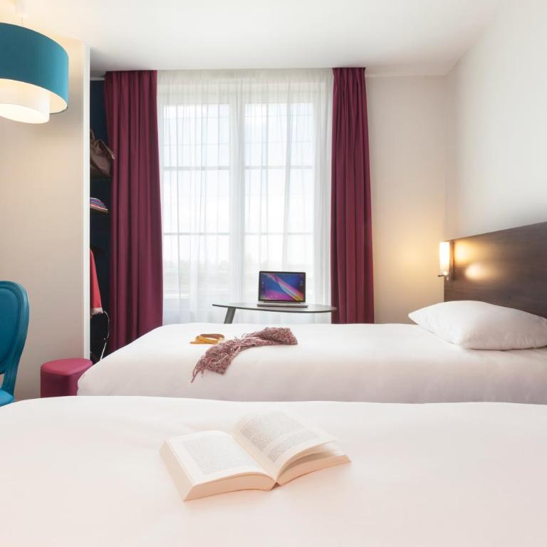 ibis Styles Saumur Gare Centre - Suite Familiale Standard avec 2 Chambres Communicantes - 1