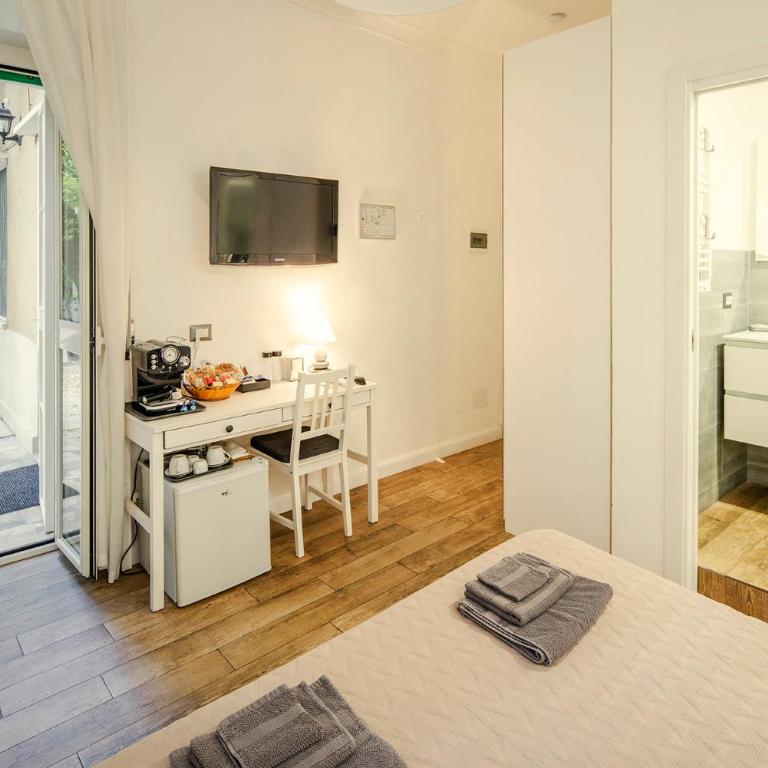 GARDEN HOUSE - Luxury Guest House - Self check-in only - Camera King - 2