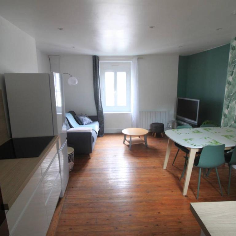 Duplex - En plein Centre Ville - 4 adultes et 2 enfants - Appartement 1 Chambre - 7