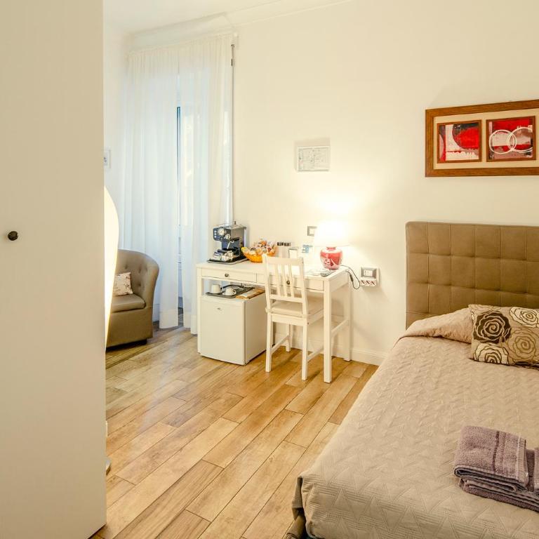 GARDEN HOUSE - Luxury Guest House - Self check-in only - Camera King Deluxe - 6