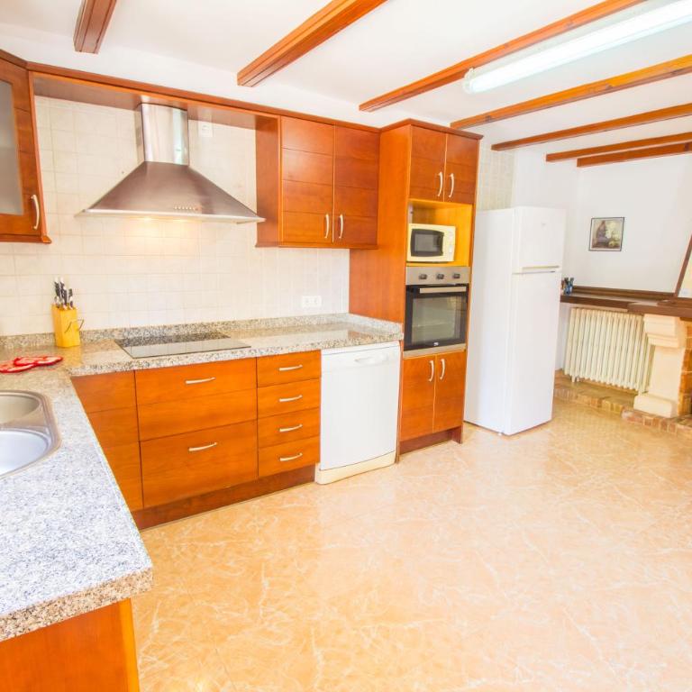 Perfecta villa para vacaciones con wifi y A/C - Casa de 4 dormitorios - 14