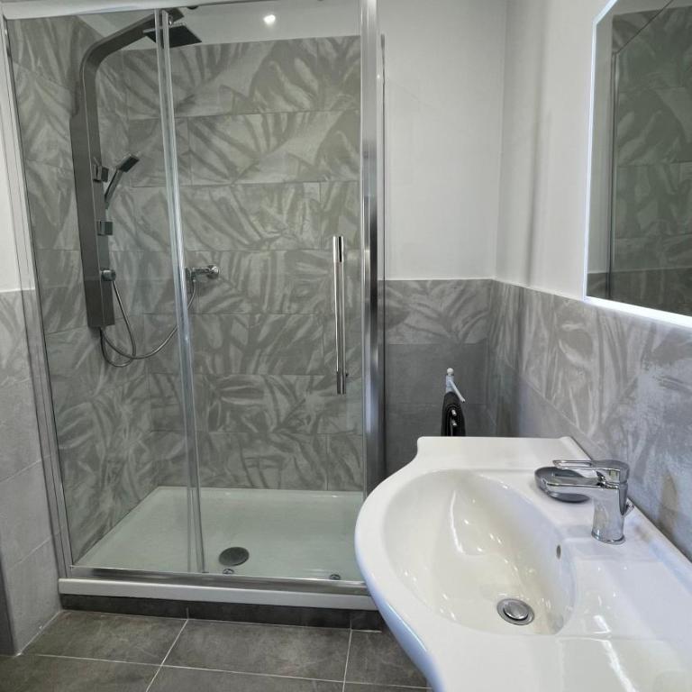 B&B Doralice - Double Room with Balcony - 28