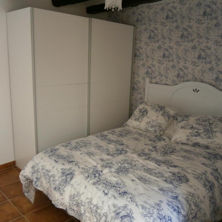 JUNTO AL PILAR - Three-Bedroom Apartment - 11