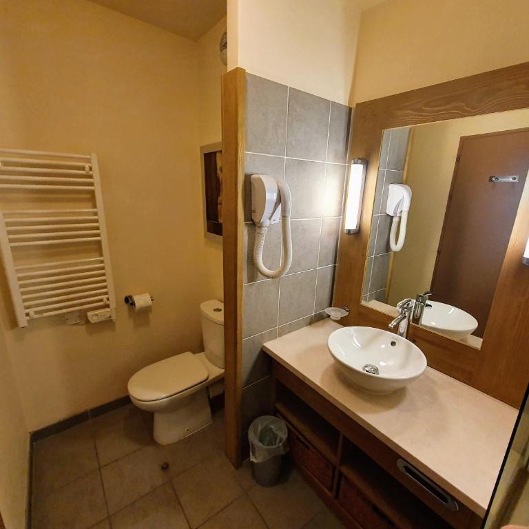 Appartement Premium à Flaine, altitude 1740 m, 8 à 10 personnes, au pied des pistes, piscine, jacuzzi, sauna, hammam et salle de sport - Appartement 3 Chambres - 19