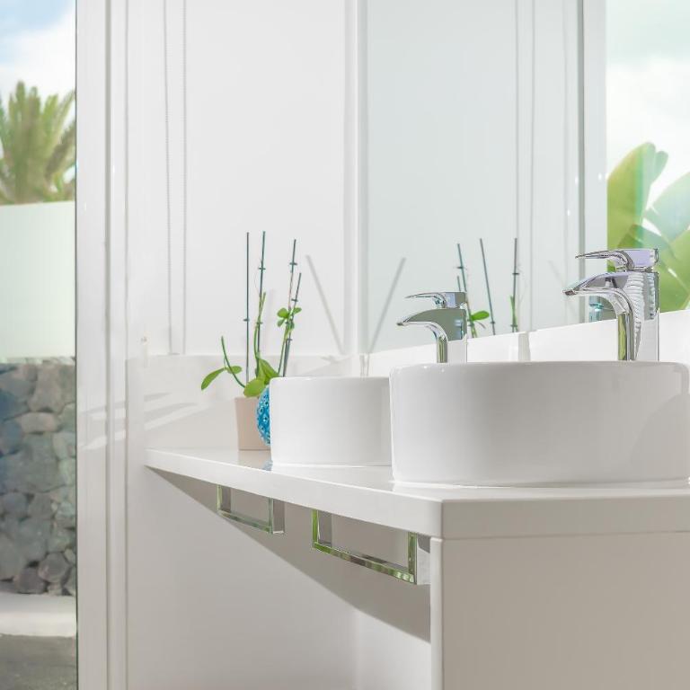 Hyde Park Lane Villas - Deluxe Three-Bedroom Villa with Private Pool - 11
