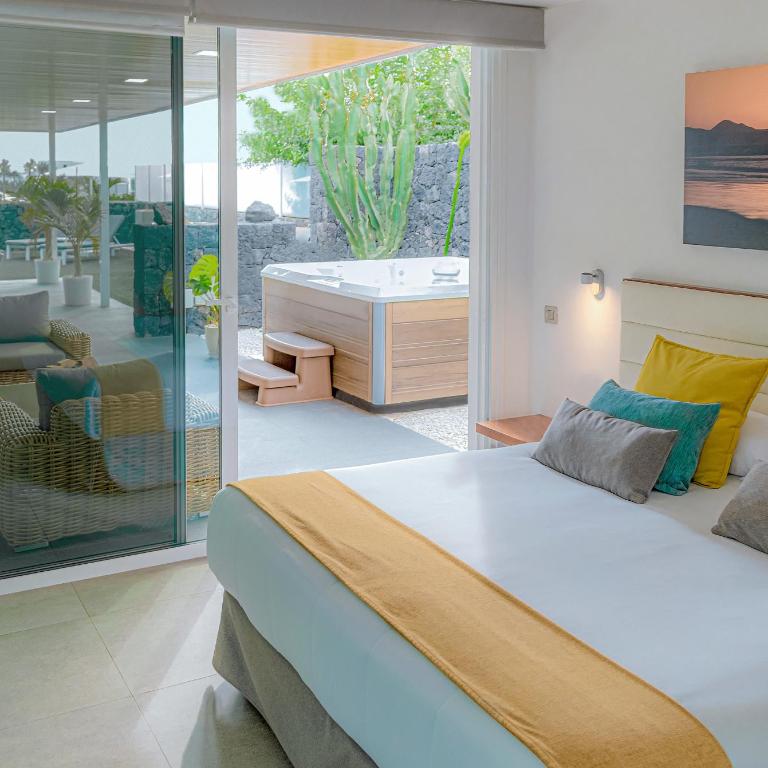Hyde Park Lane Villas - Deluxe Three-Bedroom Villa with Private Pool - 8
