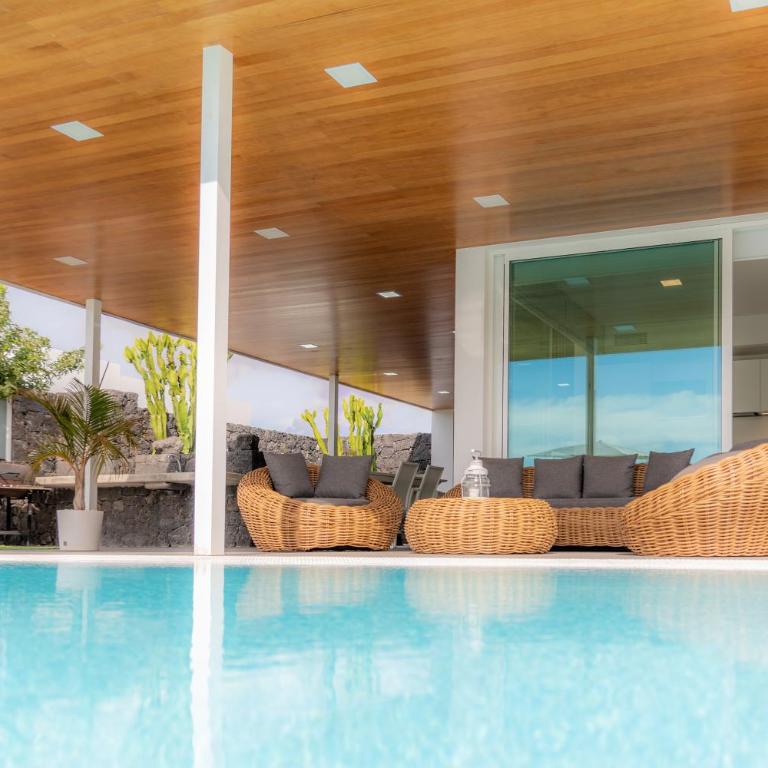 Hyde Park Lane Villas - Deluxe Three-Bedroom Villa with Private Pool - 14