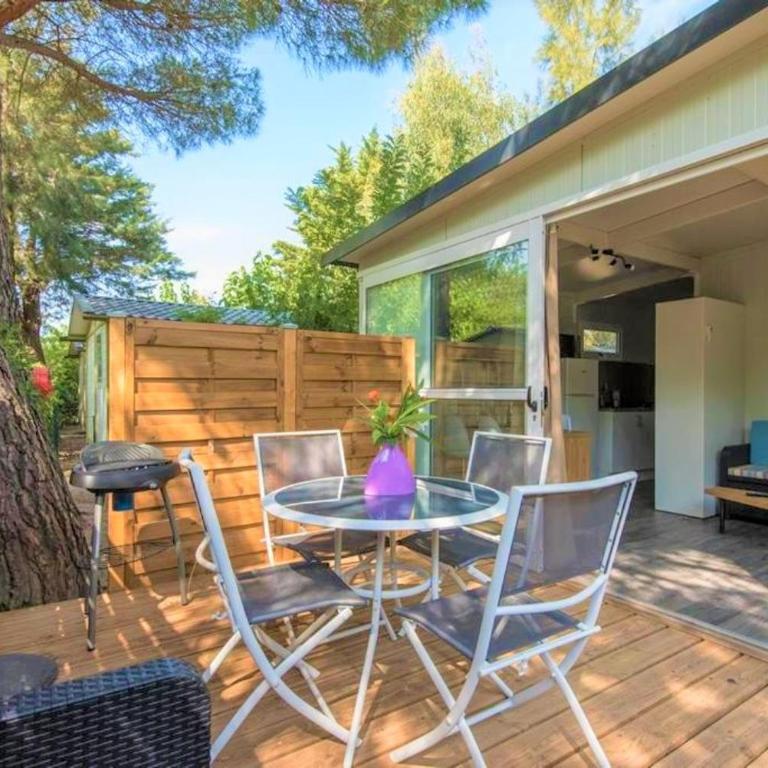 Camping La Pinède Enchantée - Gîte (4 Adultes) - 3