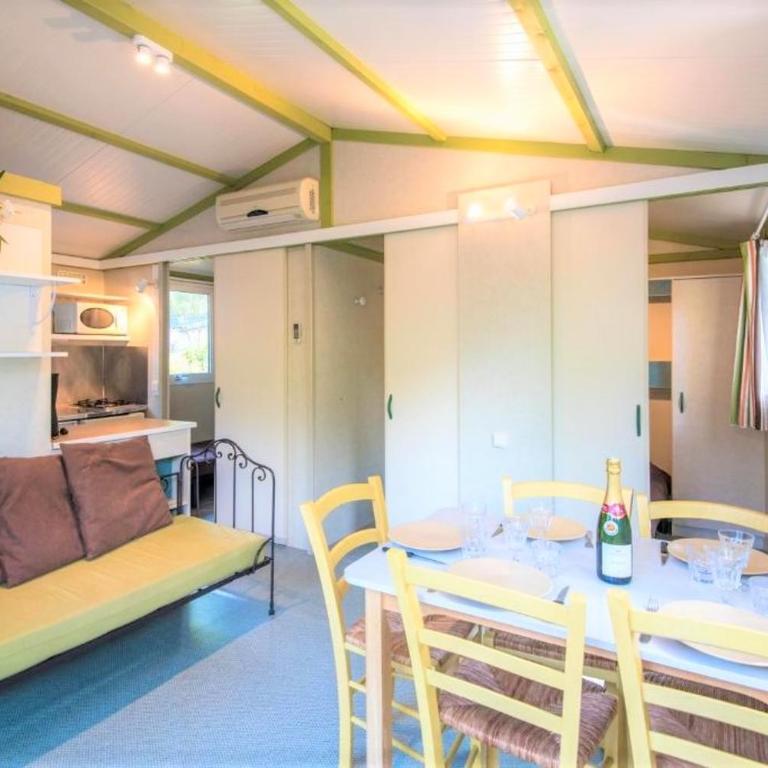 Camping La Pinède Enchantée - Bungalow (5 Adultes) - 3
