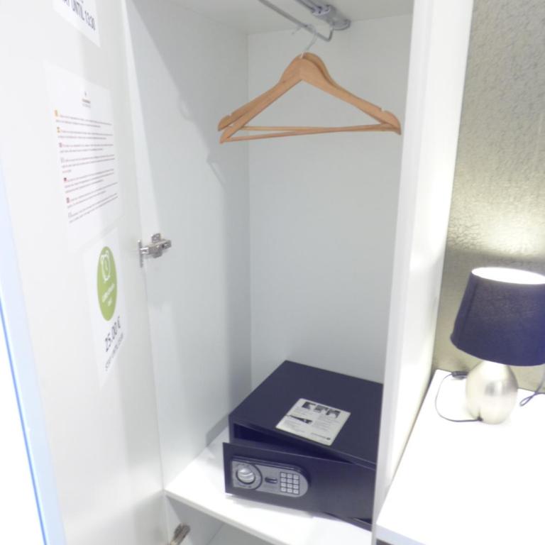 Moderno - Standard Single Room with Street View - 15