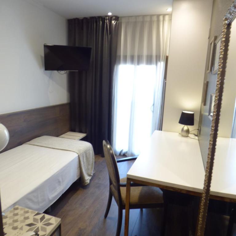 Moderno - Standard Single Room with Street View - 10