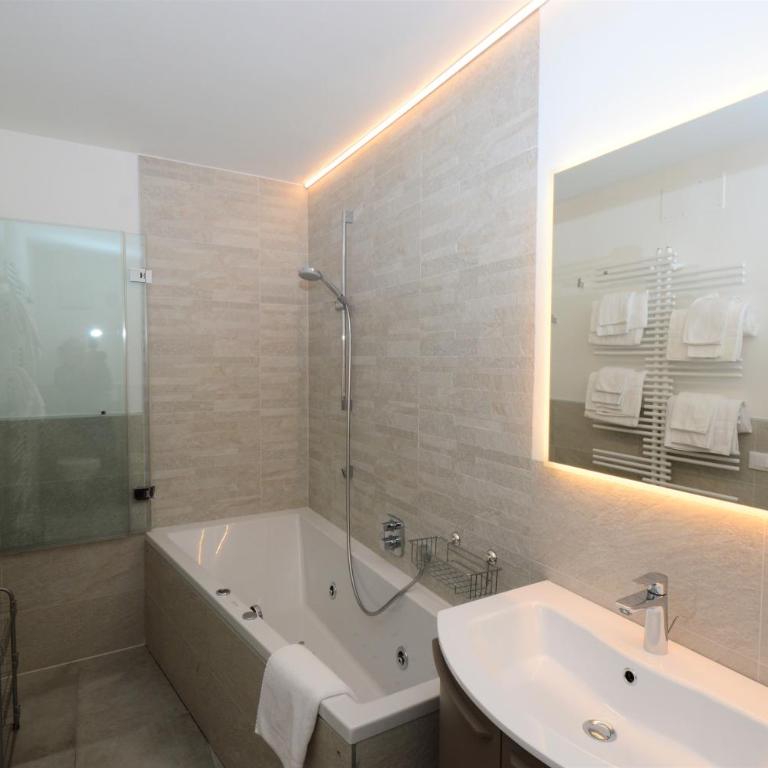Residence Albierch - Appartamento con 2 Camere da Letto - 1