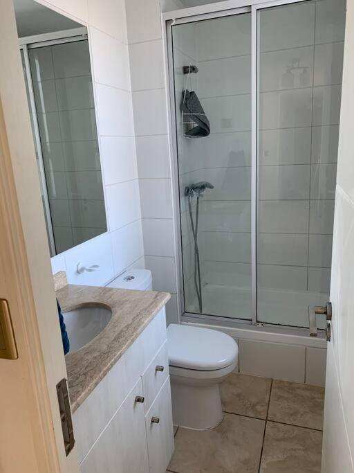 Primera línea frente al mar, con gran piscina. - Apartamento de 2 dormitorios - 6