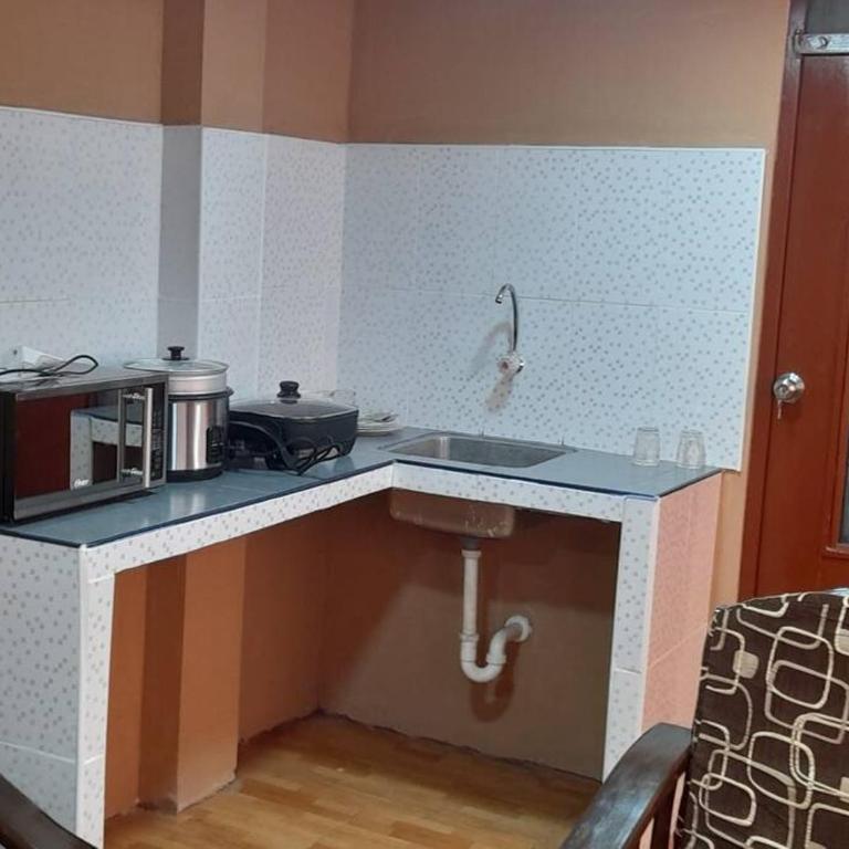 402 Comfy Apt WiFi kitchen SmartTV Central at Callao - One-Bedroom Apartment - 6