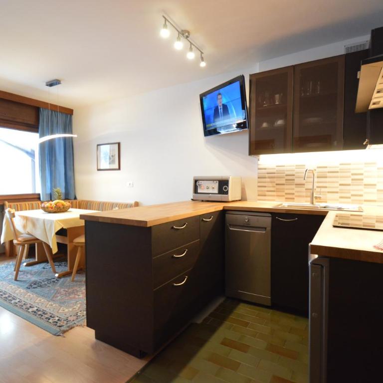 Residence Albierch - Appartamento con 1 Camera da Letto e Balcone - 9