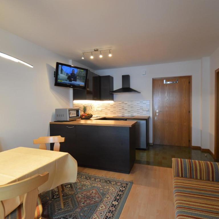 Residence Albierch - Appartamento con 1 Camera da Letto e Balcone - 10