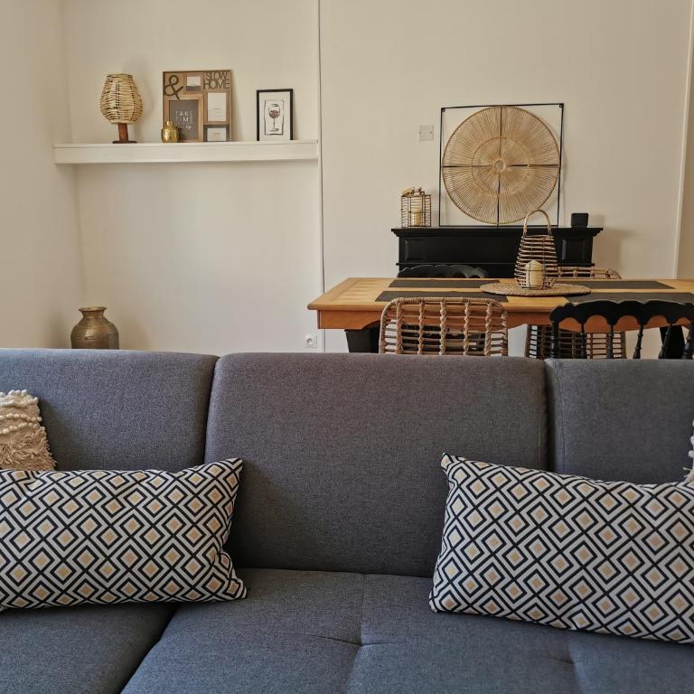 L'EMILIO - hypercentre, lumineux et vue Loire - Two-Bedroom Apartment - 17