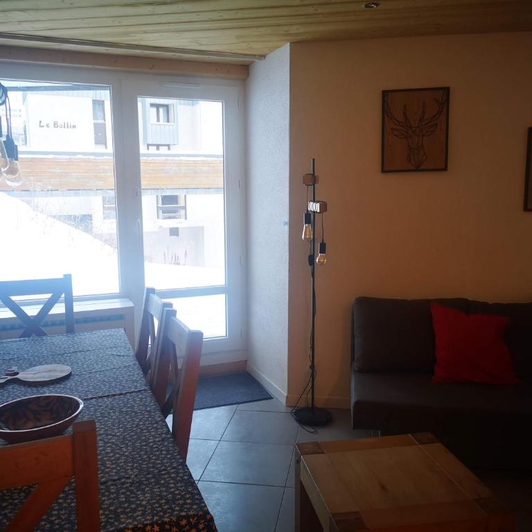 MyHome - Génépis 36 - Super T4 8 pax skis aux pieds - Val Claret - Three-Bedroom Apartment - 2