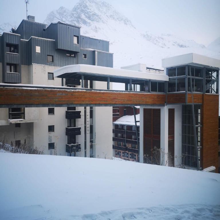 MyHome - Génépis 36 - Super T4 8 pax skis aux pieds - Val Claret - Three-Bedroom Apartment - 8