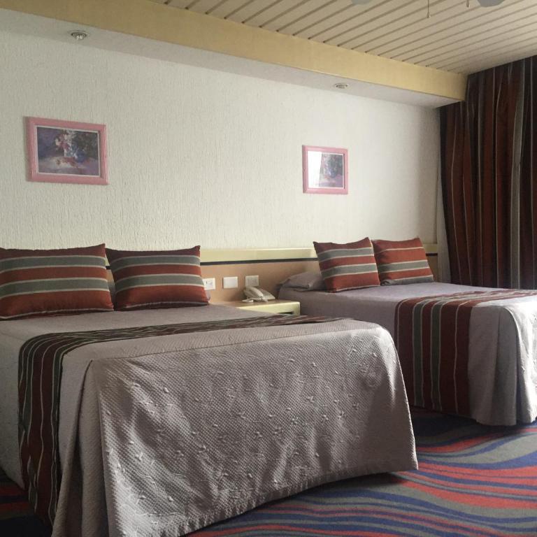 Hotel Fleming - Habitación Cuádruple Estándar - 1