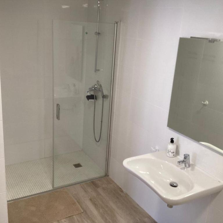 Studio Sorolla - Spacious studio near Valencia's beaches - One-Bedroom Apartment - 10