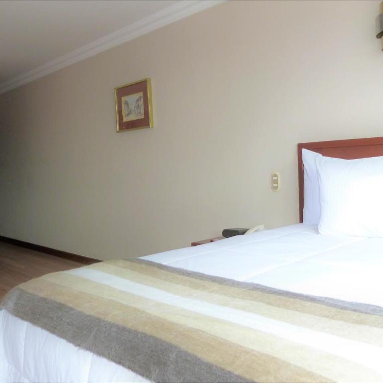 Hotel El Conquistador - Standard Queen Room - 18