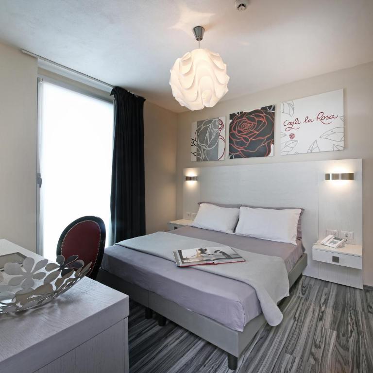 Happy Hotel Atelier Gardone Vittoriale - Camera Matrimoniale Superior - 1